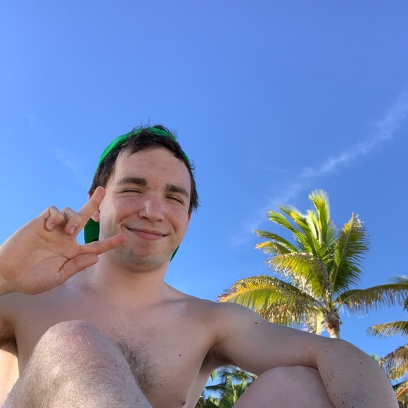 Poshmark profile picture for @finals